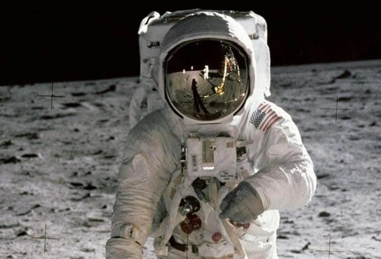 woman sues NASA