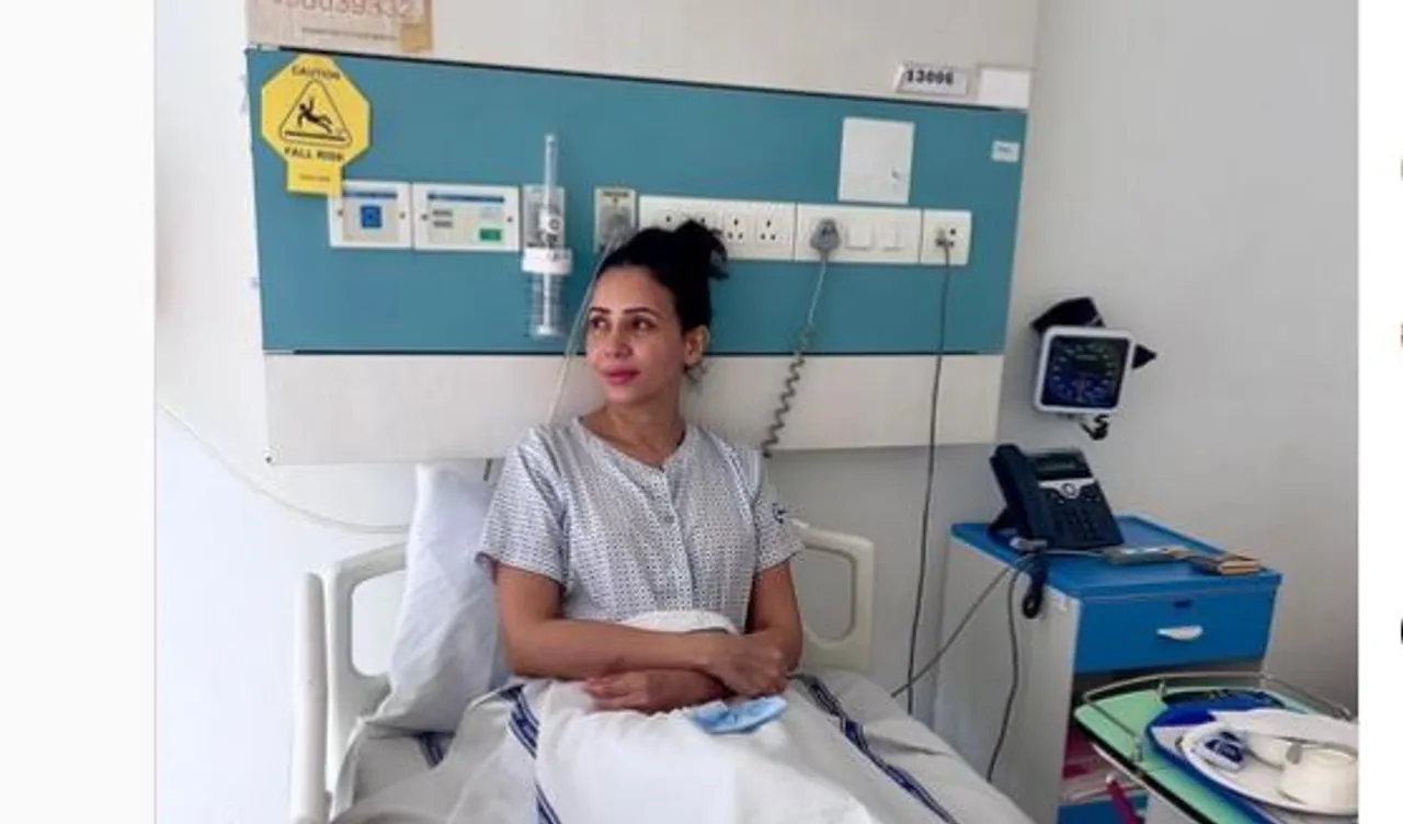 Rozlyn Khan Detected With Cancer
