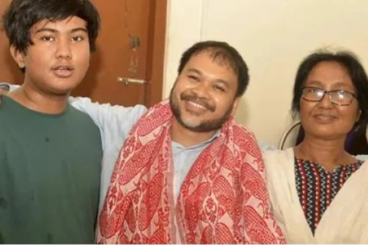 Akhil Gogoi granted parole; Akhil Gogoi mother