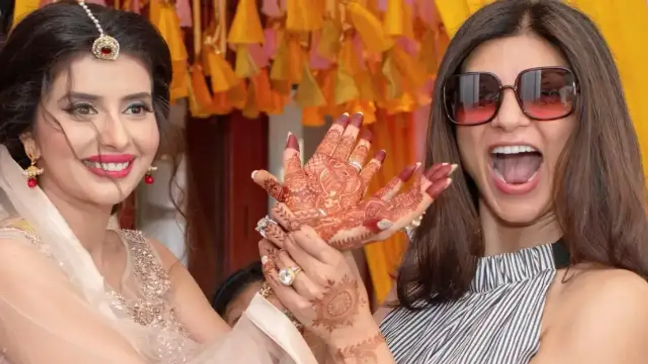 Asopa Charu and Sushmita Sen Bond
