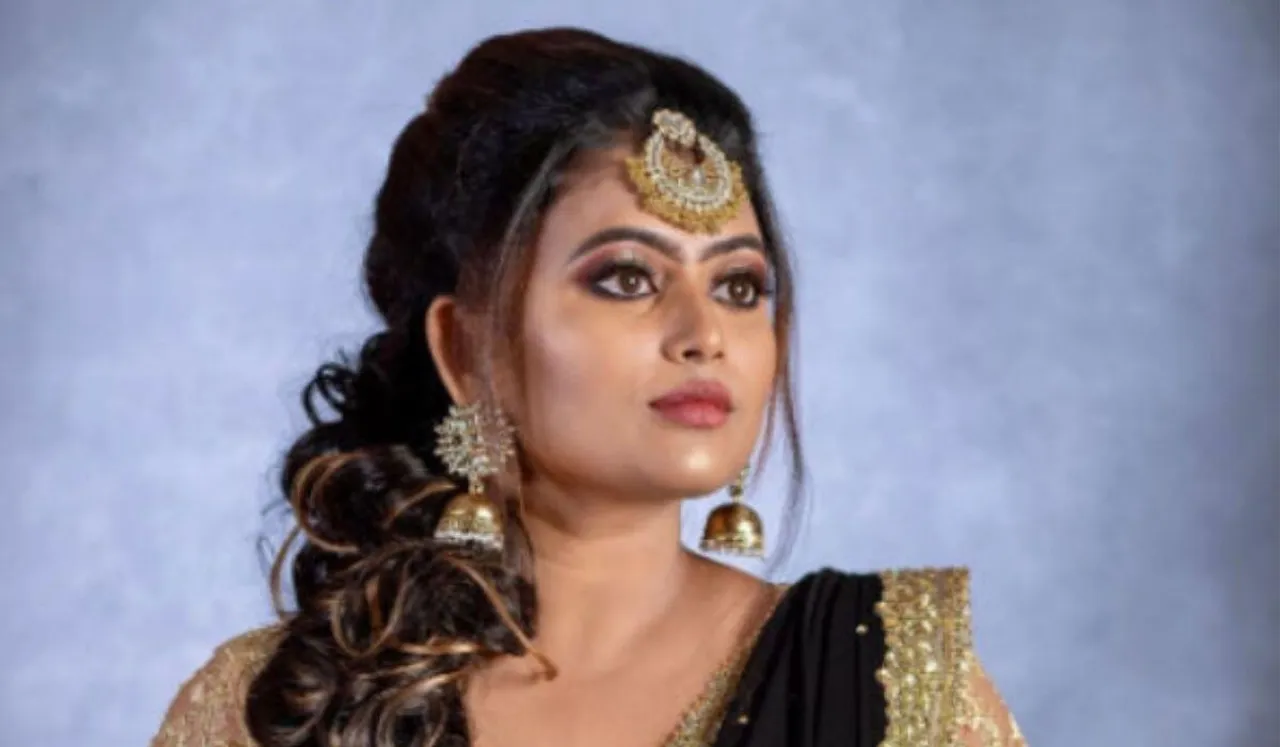 Farina Azad Announces Pregnancy