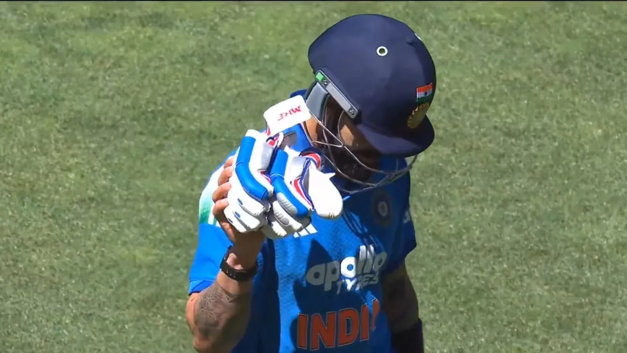 virat-kohli-viral-reaction-adelaide-2025-10-3cbe25deabe34aa05179bcffae03fc96