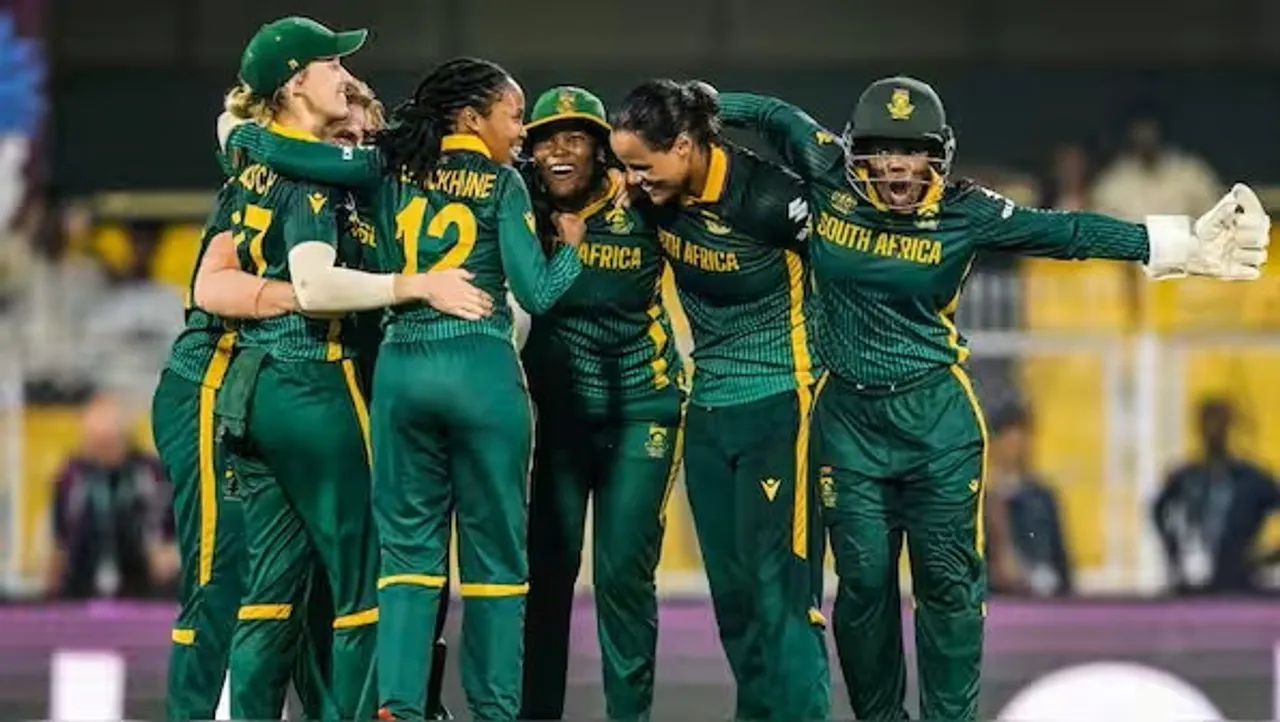 south-africa-womens-team-1-2025-10-03ddbffcd1048e375cccfe827999a502-1200x675