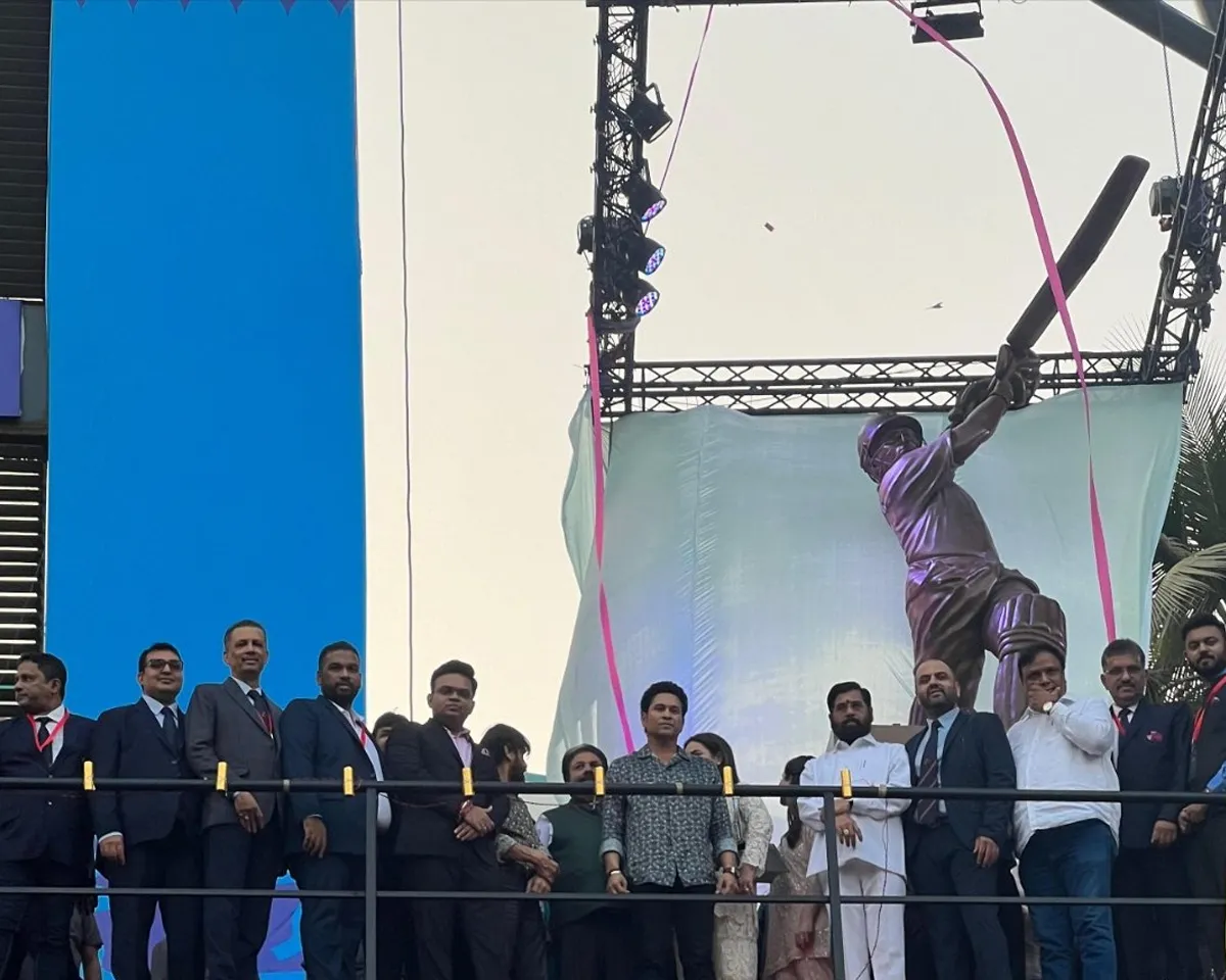 Sachin Tendulkar's statue unveiled at Wankhede Stadium (Source: Twitter)