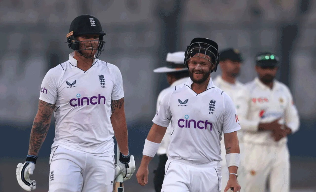 'Maaf Kardo ECB, dubara nahin bulayenge' - Fans troll Pakistan following a 3-0 whitewash to England