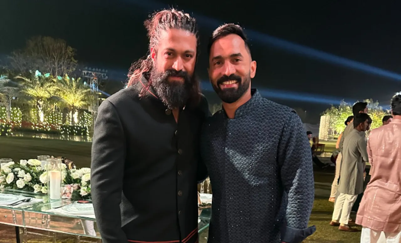 Dinesh Karthik with actor Yash