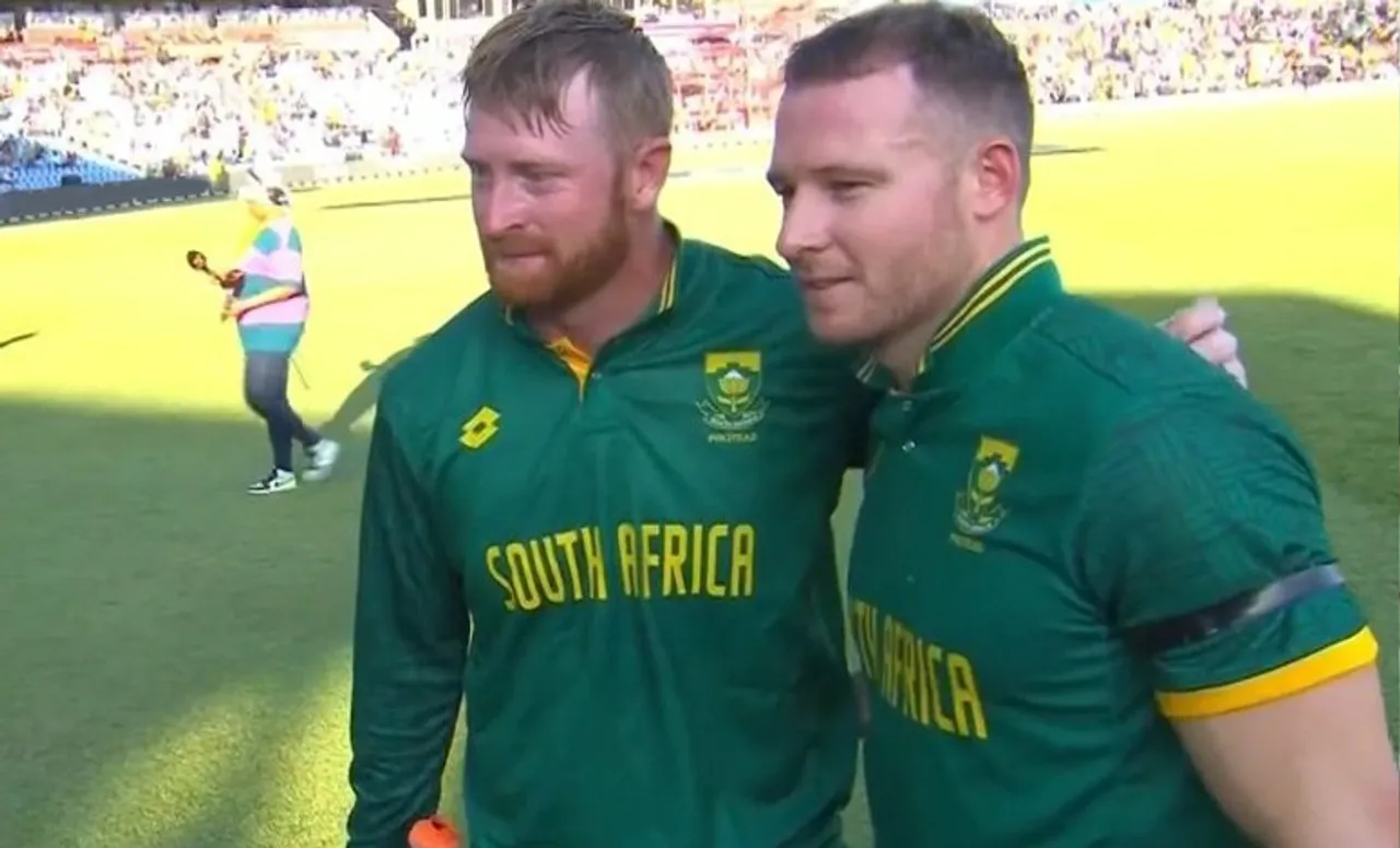 'Ab humare bowlers ka kaam tamam WC mein' - Fans praise South Africa as they bludgeon 416/5 against Australia in fourth ODI