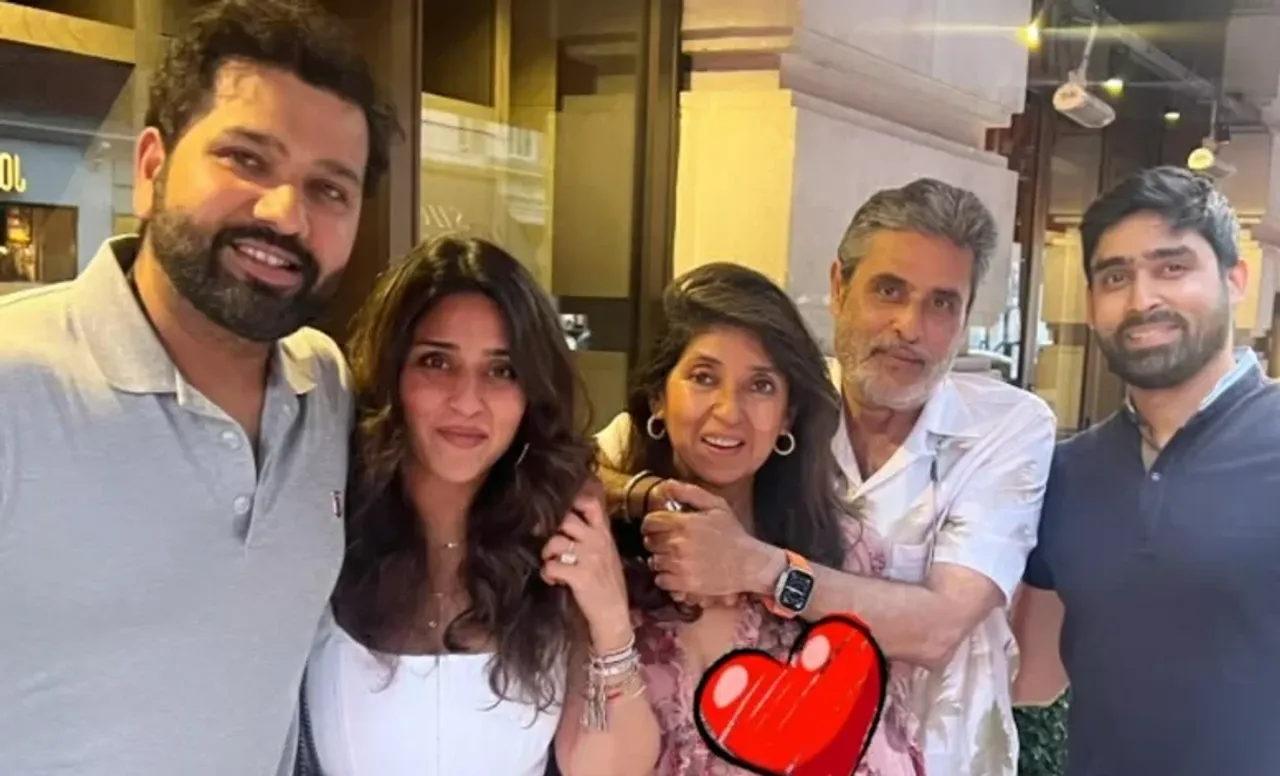 Rohit Sharma with family members (Image Source: Twitter)