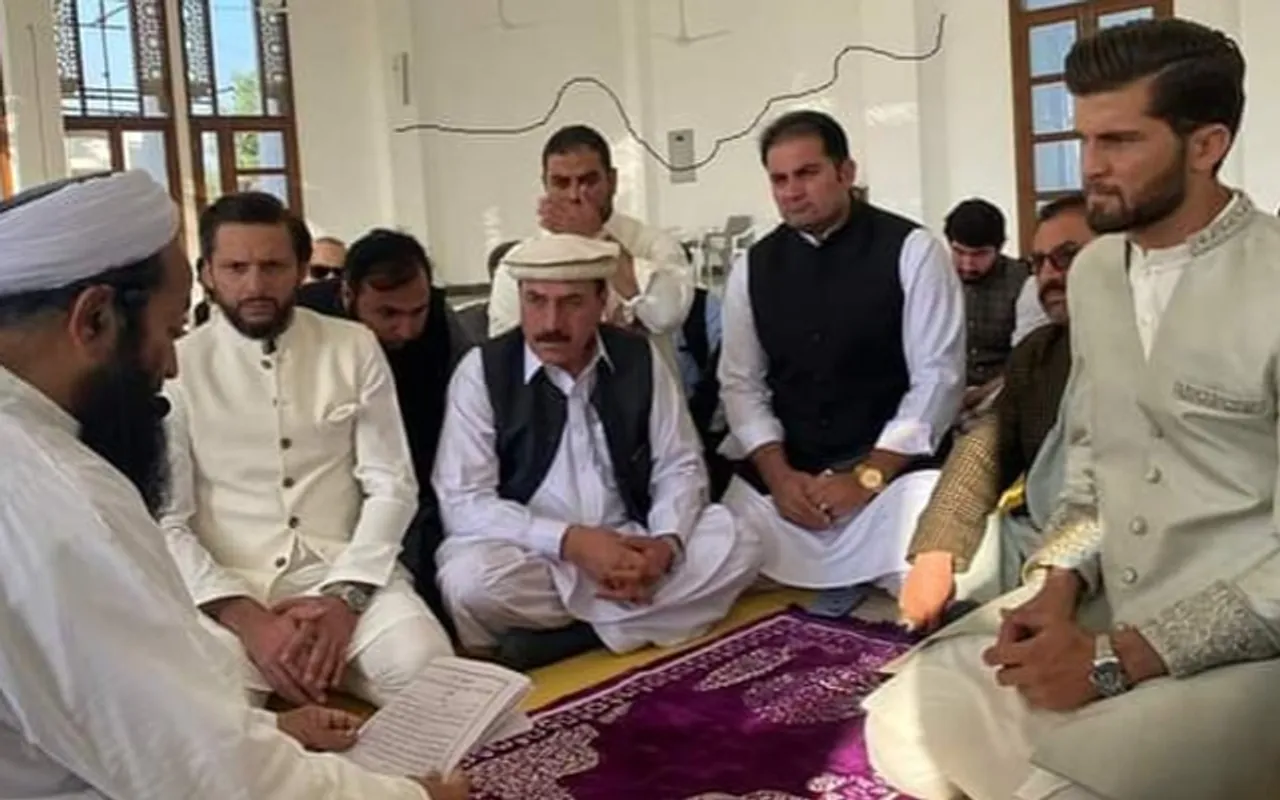 'निकाह मुबारक', शाहिद अफरीदी के दामाद बने शाहीन अफरीदी, अंशा के साथ की शादी तो सोशल मीडिया पर आई बधाई संदेशों की बाढ़