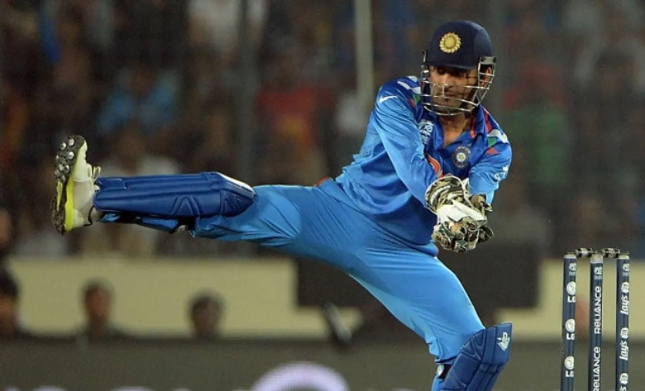 MS Dhoni: (Image Source: Twitter)