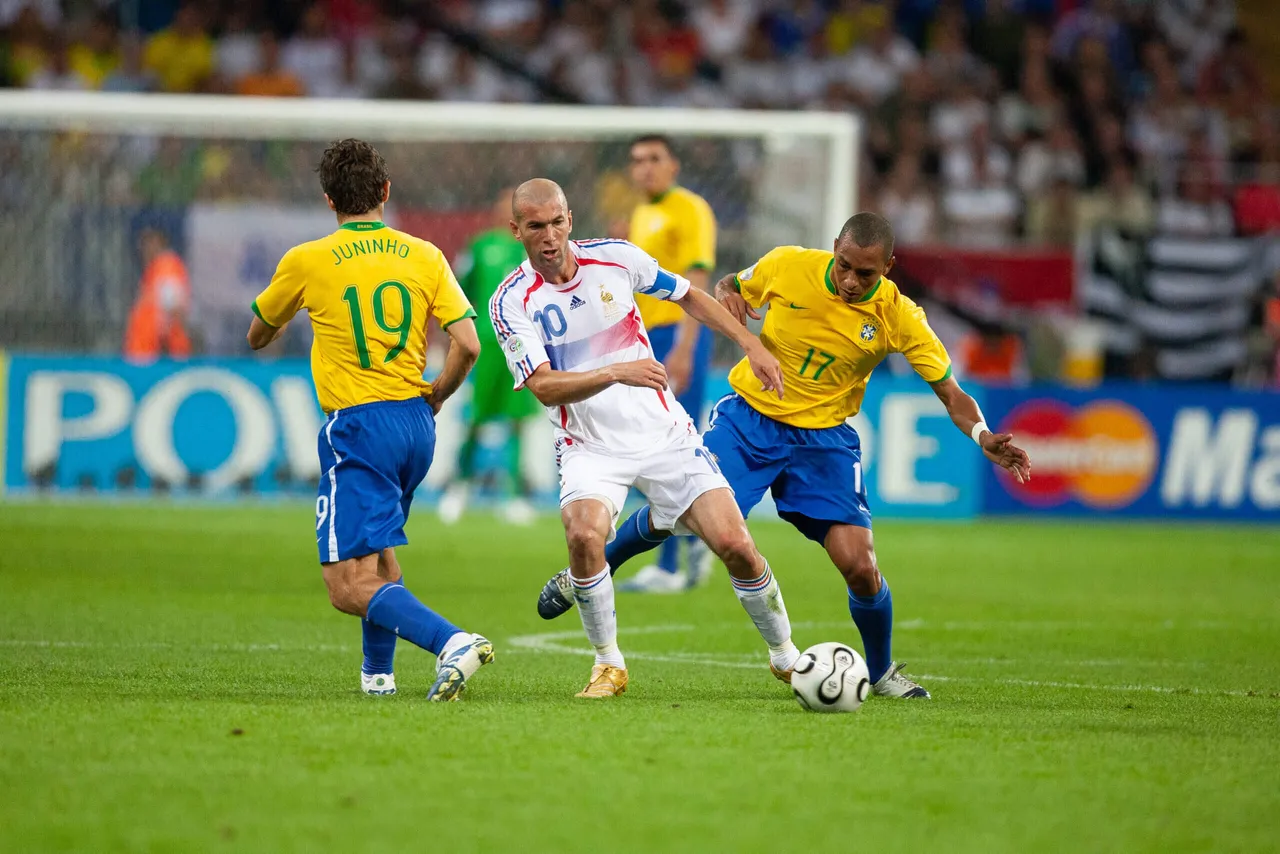 The Brilliant Performance of Zinedine Zidane in the 2006 World Cup Match Against Brazil
