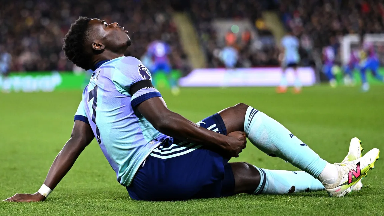 Arsenal's Bukayo Saka out for 'many weeks' with hamstring injury