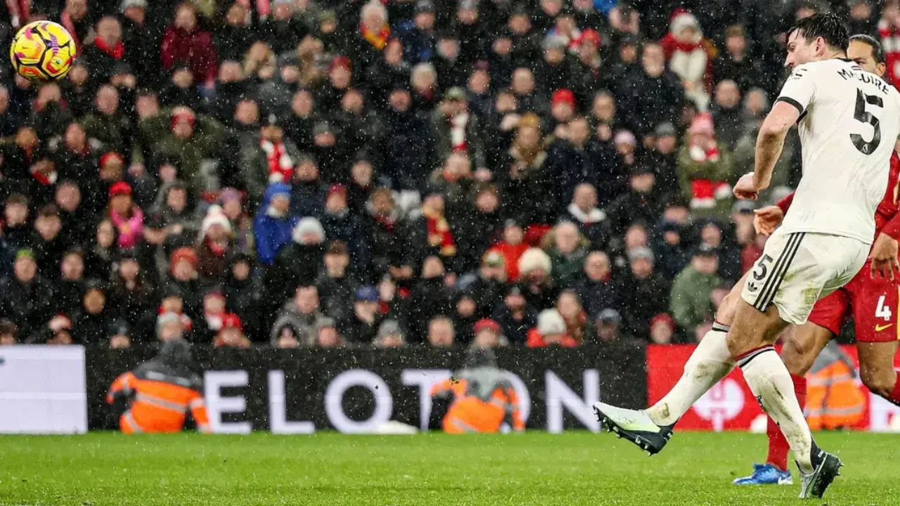 Manchester United vs. Liverpool: A Thrilling 2-2 Draw, Maguire Misses Key Opportunity