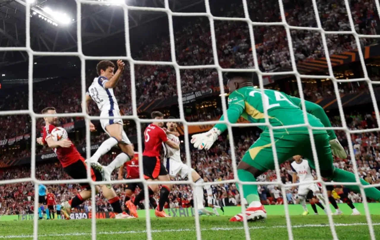 2025-05-21T200823Z_1169968293_UP1EL5L1JP6F4_RTRMADP_3_SOCCER-EUROPA-TOT-MUN-REPORT-1747858284