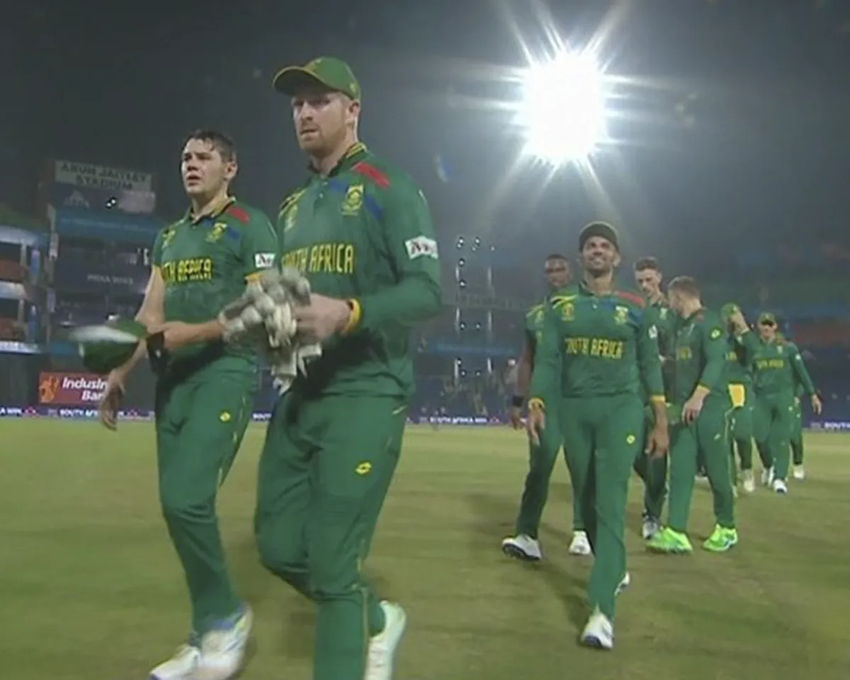 South Africa beat Sri Lanka