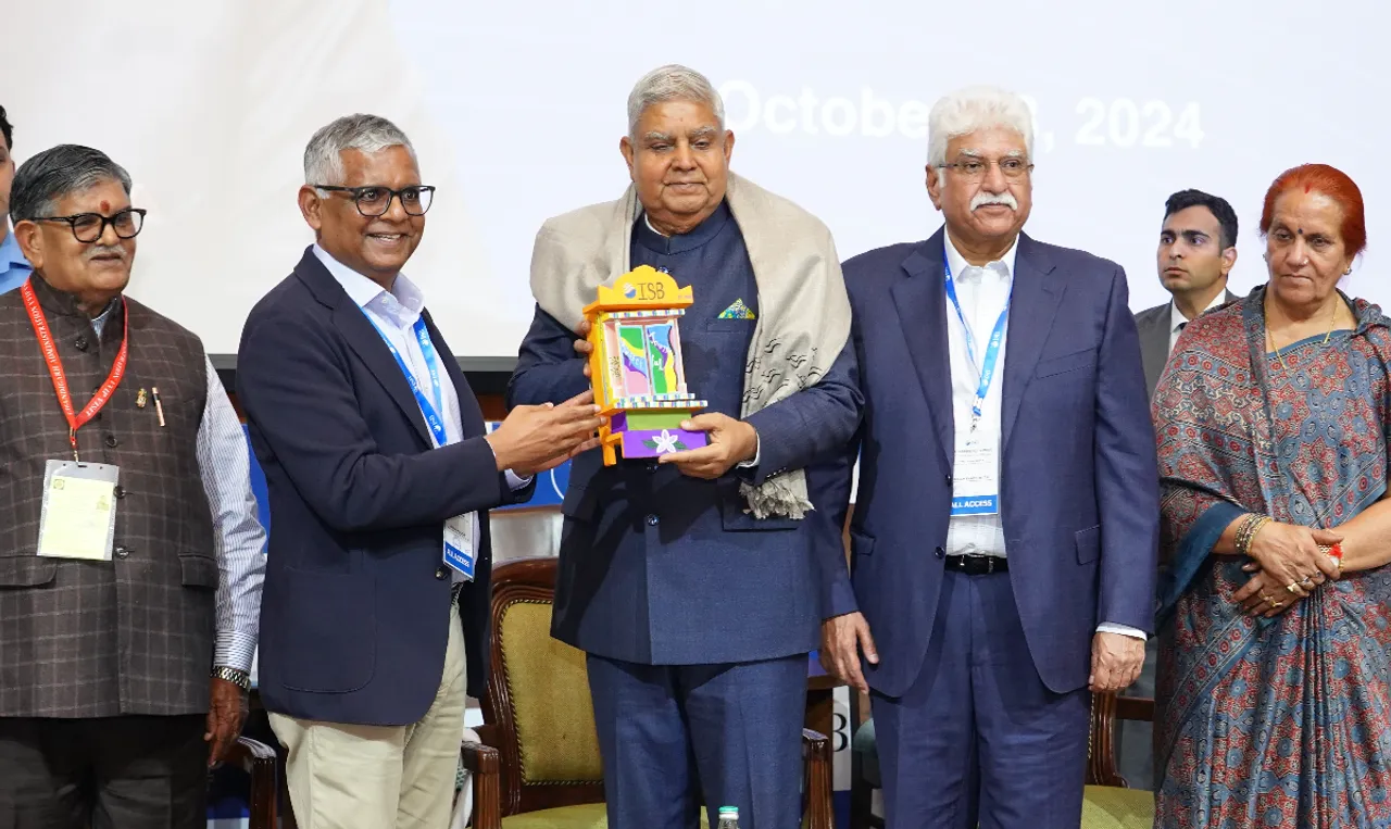 Professor Madan Pillutla, Dean, ISB_ presenting Kavad memento to Shri Jagdeep Dhankhar, Hon'ble Vice President of India_ILS 2024_.JPG