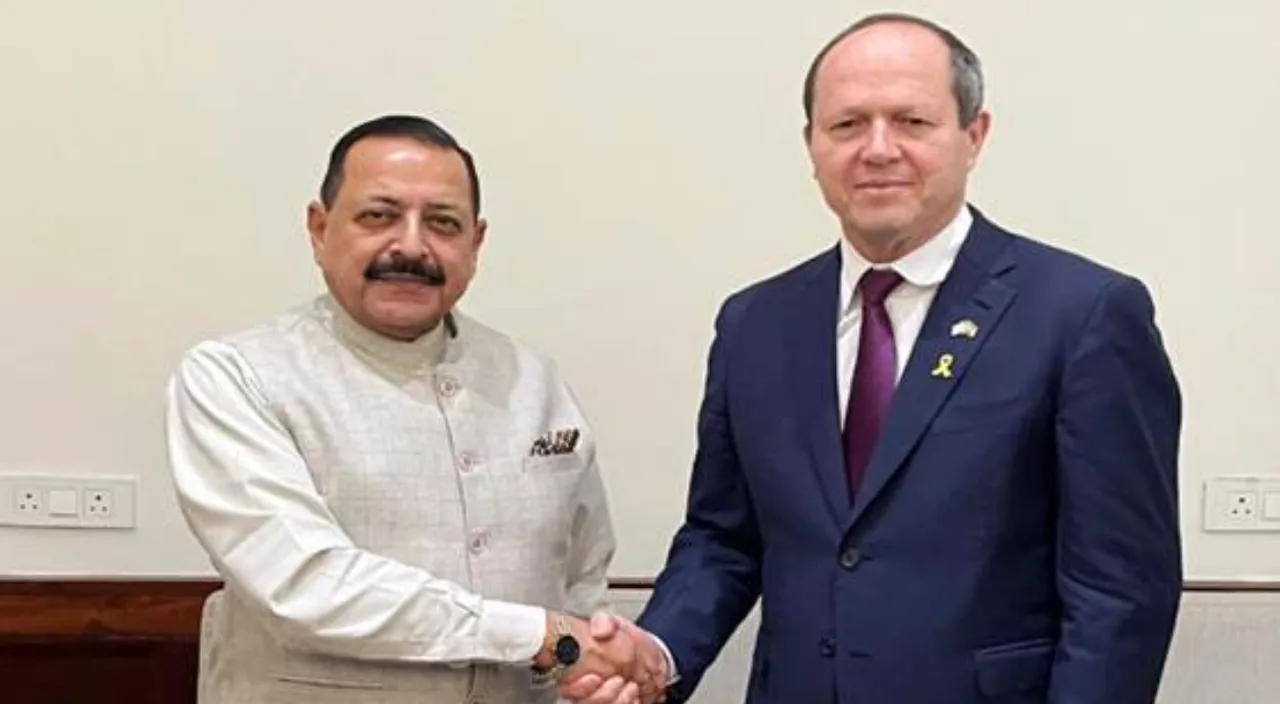 Union Minister of State for Science and Technology Dr. Jitendra Singh and Israel's Industry & Economy Minister Nir Barkat, 