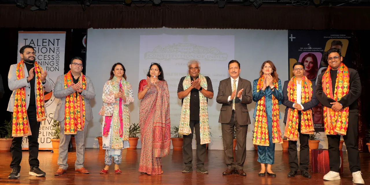 LPU Pro-Chancellor Dr. Rashmi Mittal, motivational speaker Ashish Vidyarthi and other delegates present during Bizconfluence 2024 at LPU campus.jpg