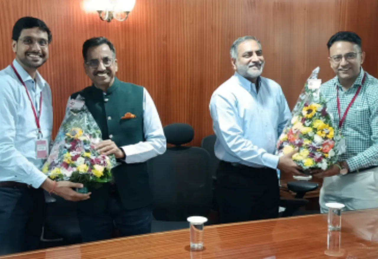 Left to right : Mayank Bansal (Windmill Capital), Kamlesh Chandra Varshney (Whole Time Member, SEBI), Jeevan Sonparote (CGM, SEBI), Punit Madan (Shreemoney)