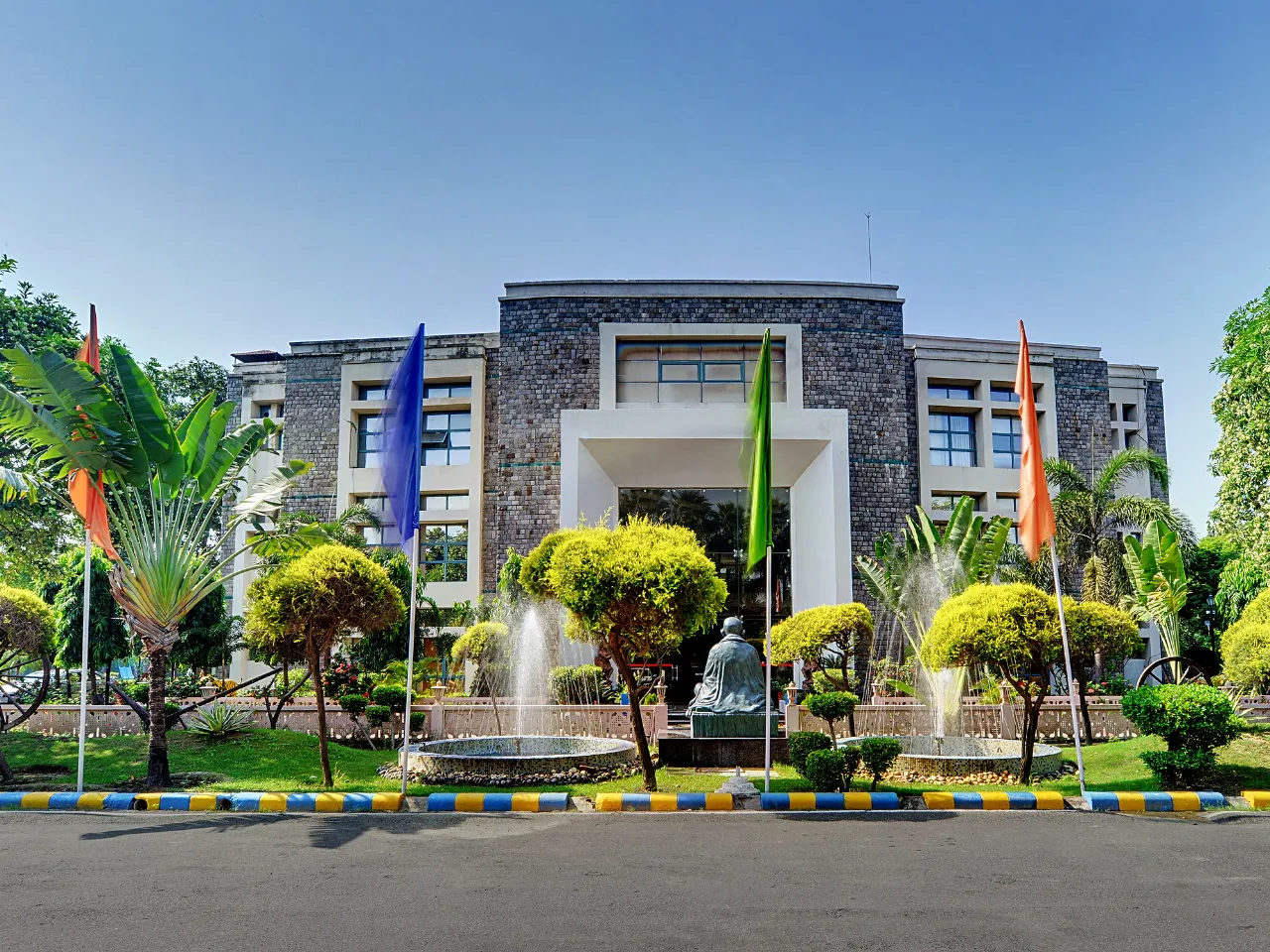 BIMTECH Offers PGDM Programs with Scholarships, Apply Now