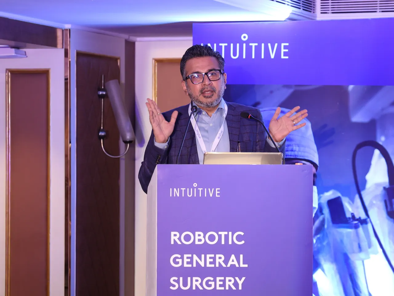 Dr. Jignesh Gandhi at Robotic General Surgery Roadshow_Mumbai.JPG