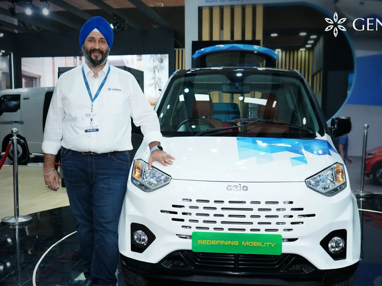 Anmol Singh Jaggi with Gensol’s EZIO at the Bharat Mobility Global EXPO 2025.png