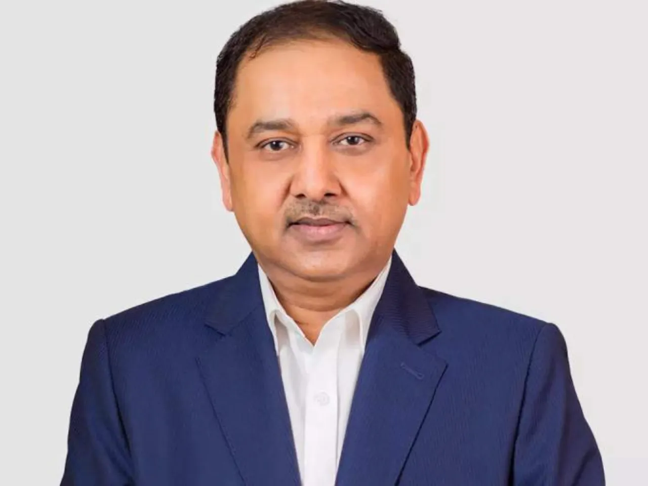 Mr. Shenu Agarwal, MD & CEO, Ashok Leyland 