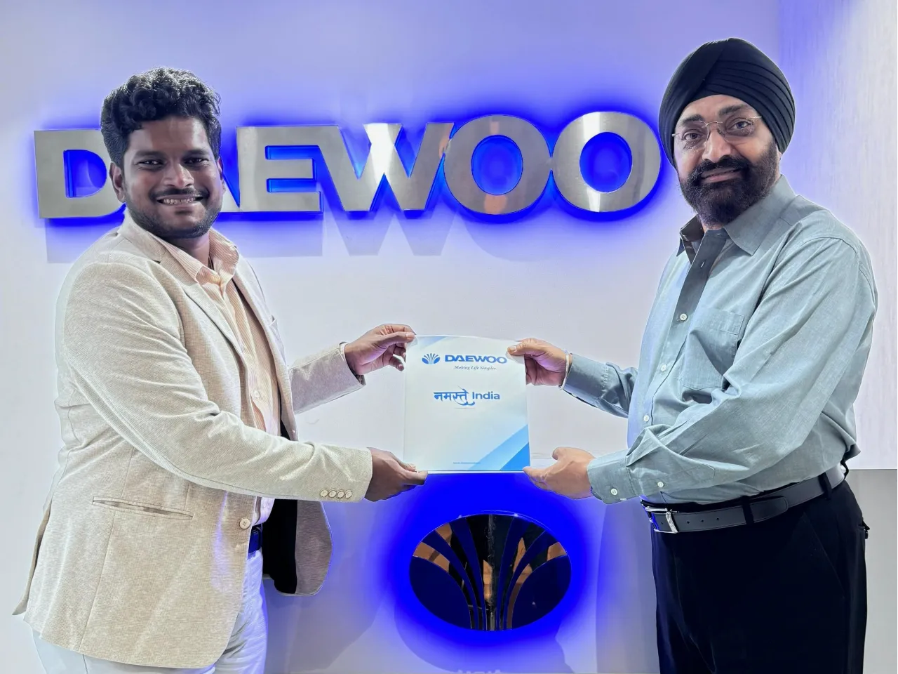 (L-R) Hari Kiran, COO and Co-Founder of EBG Group and H. S. Bhatia, Managing Director, DAEWOO India
