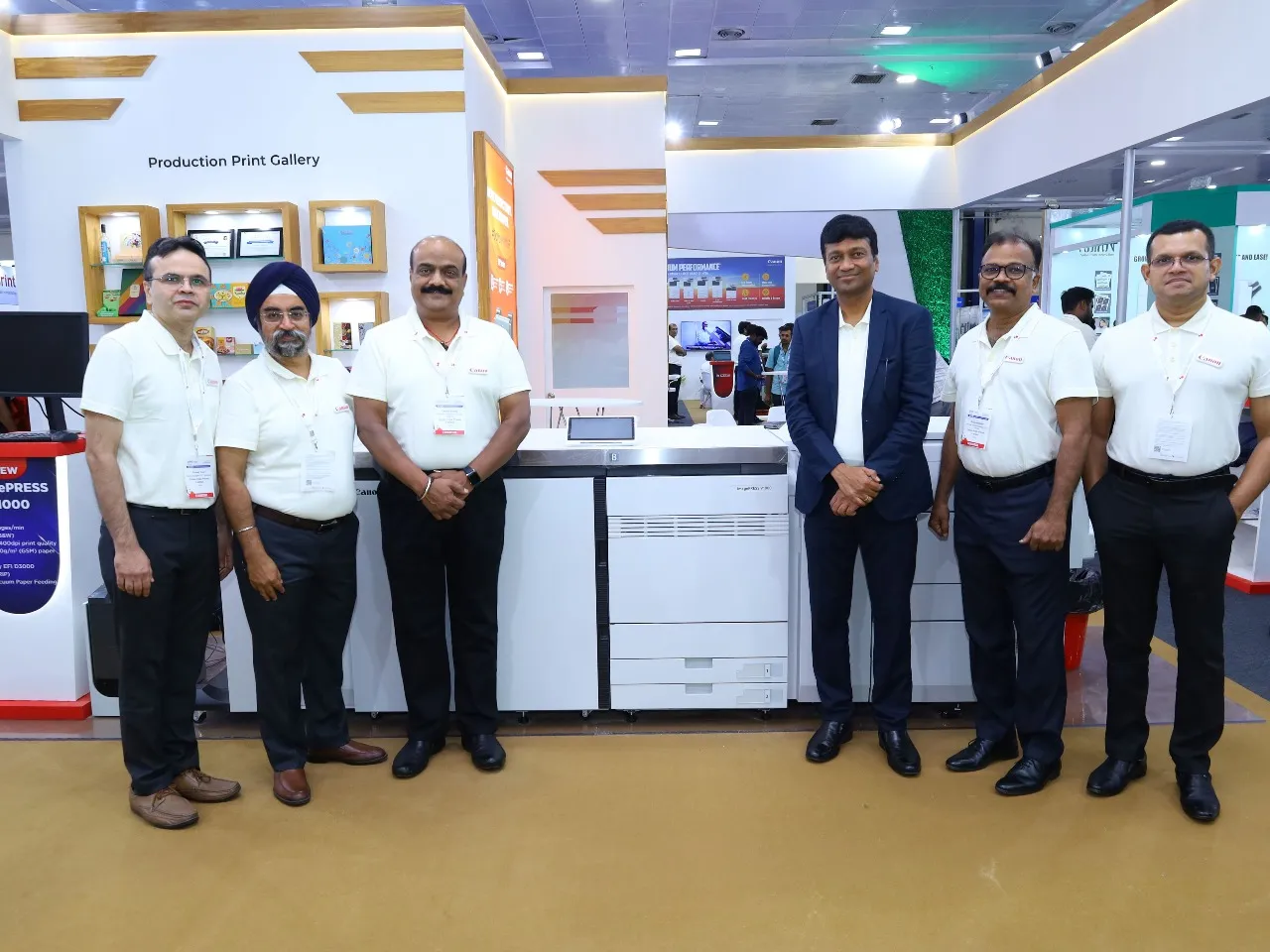 Canon Unveils Upgraded imagePRESS V1000 with Vacuum Paper Feeding Deck at Print Expo 2025