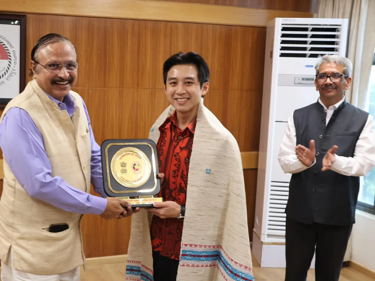 IIT Raipur Engage with Singapore on Education Initiatives