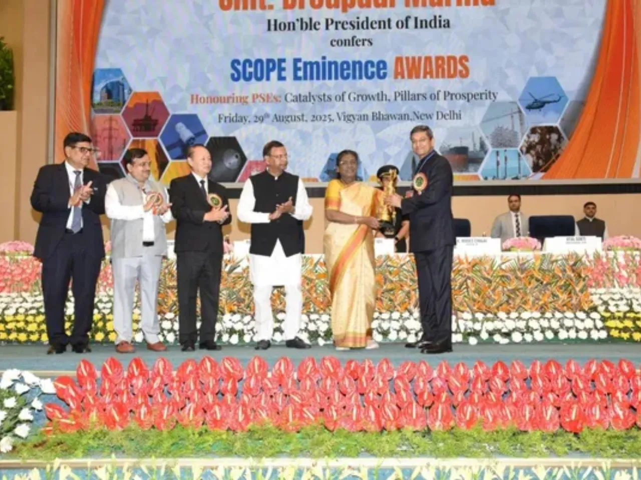NTPC CMD, Gurdeep Singh Honoured with SCOPE Leadership Excellence Award