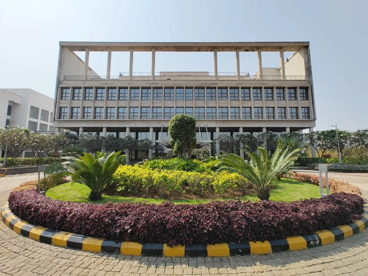 IIM Raipur (1)