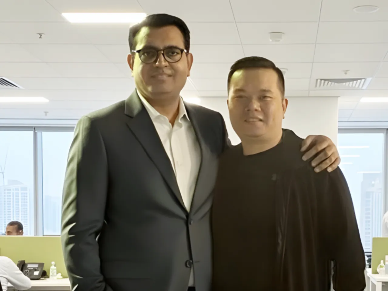 Mr. Raman Bhatia with Jerry Nie Sino Zhuhai Piwin New Energy Co.