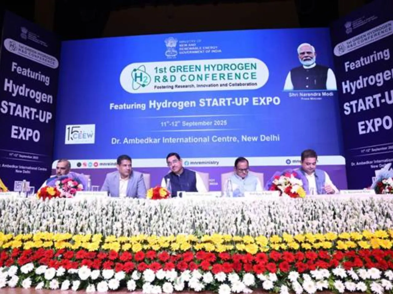 MNRE Hosts 1st Green Hydrogen R&D Conference, Unveils ₹100 Crore Support