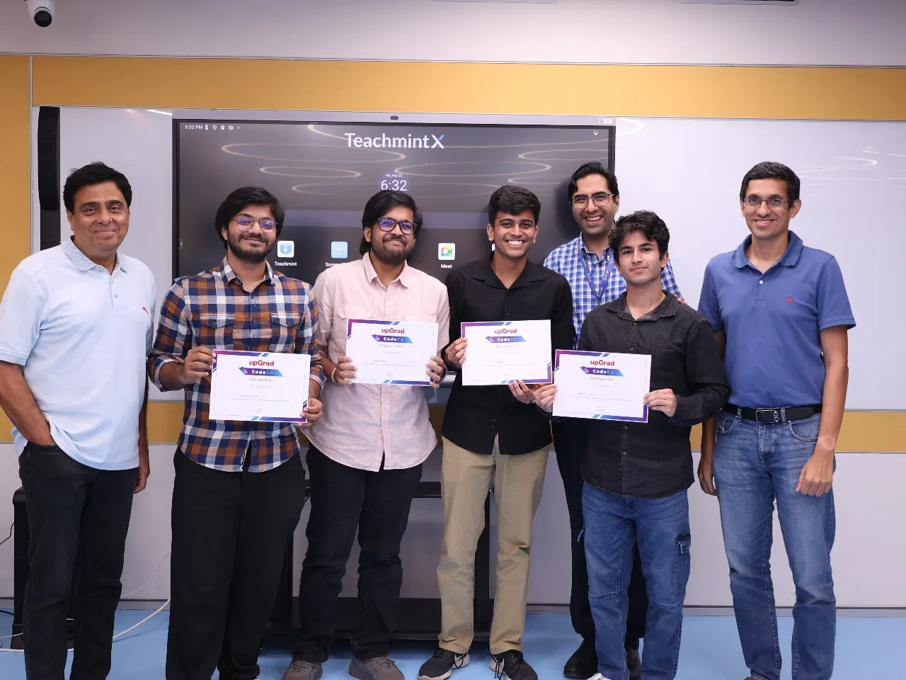Ronnie Screwaval Siddharth Shahani Mayank Kumar with the Winning Team