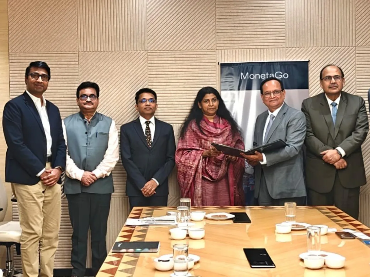 Dignitaries from SIDBI & MonetaGo during partnership announcement