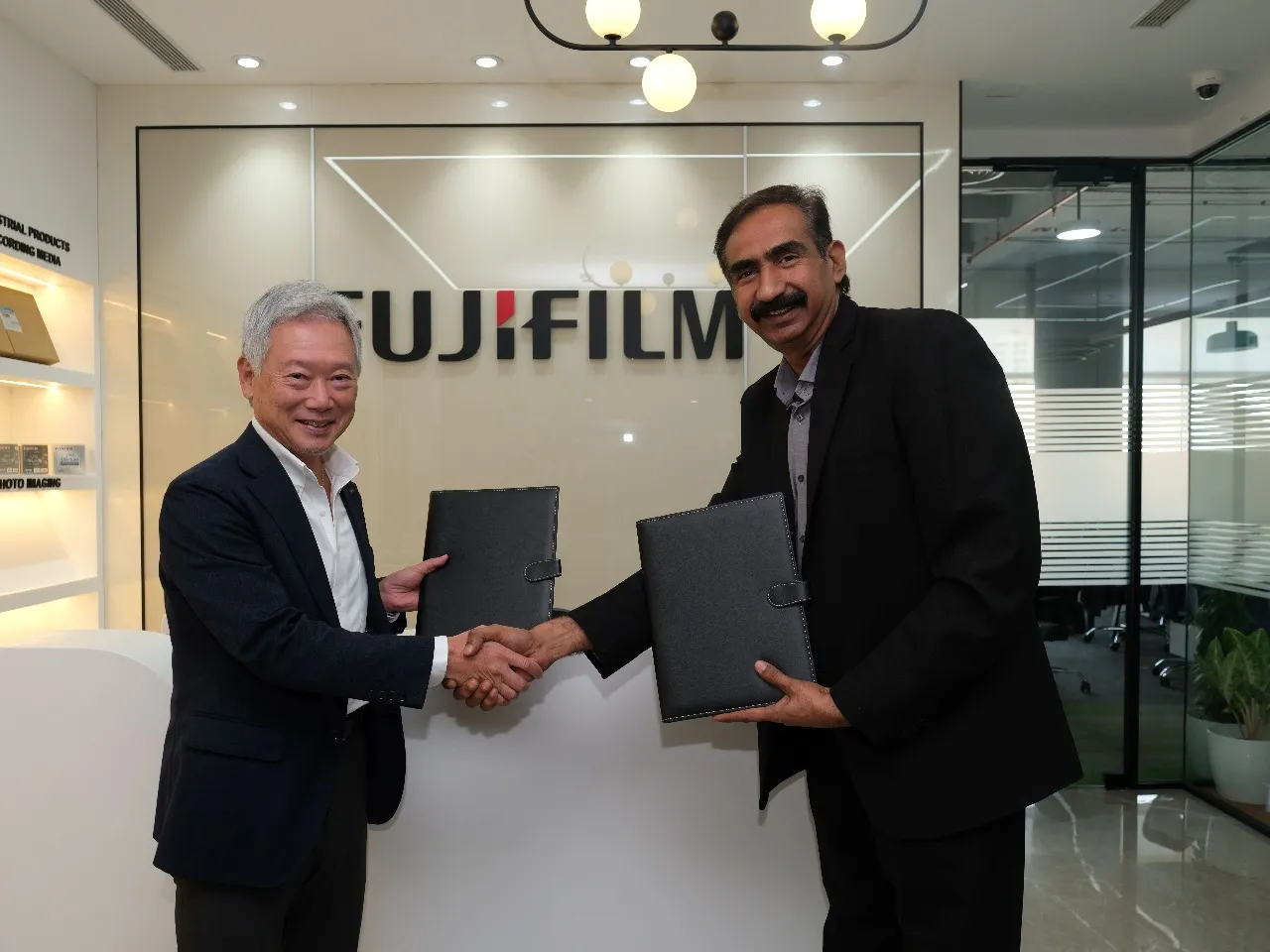 FUJIFILM India Ties Up with Redington for Production Printers