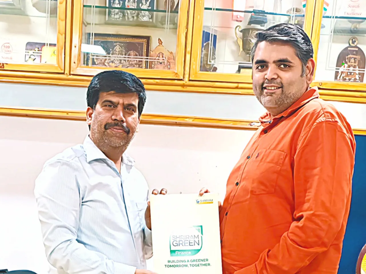 Mr Nanda Gopal National Business Head Shriram Finance with Mr Nemin Vora CEO Odysse Electric