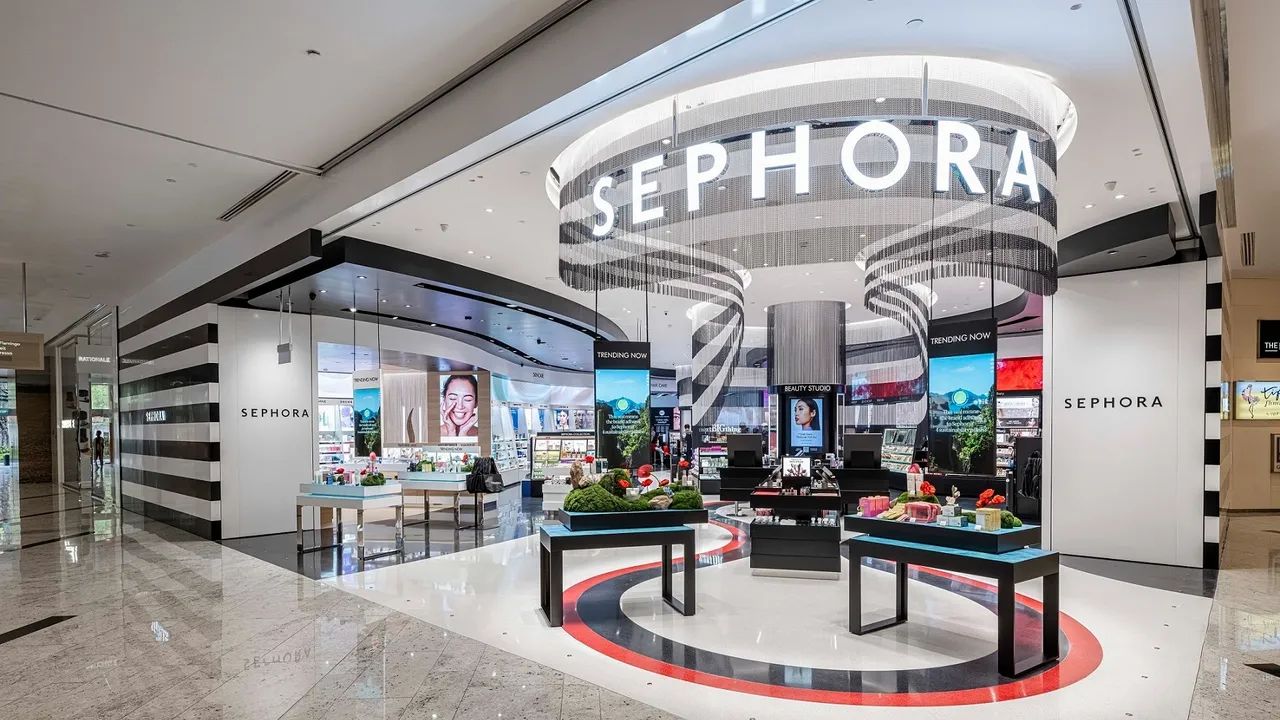 SEPHORA TIES UP WITH RRVL