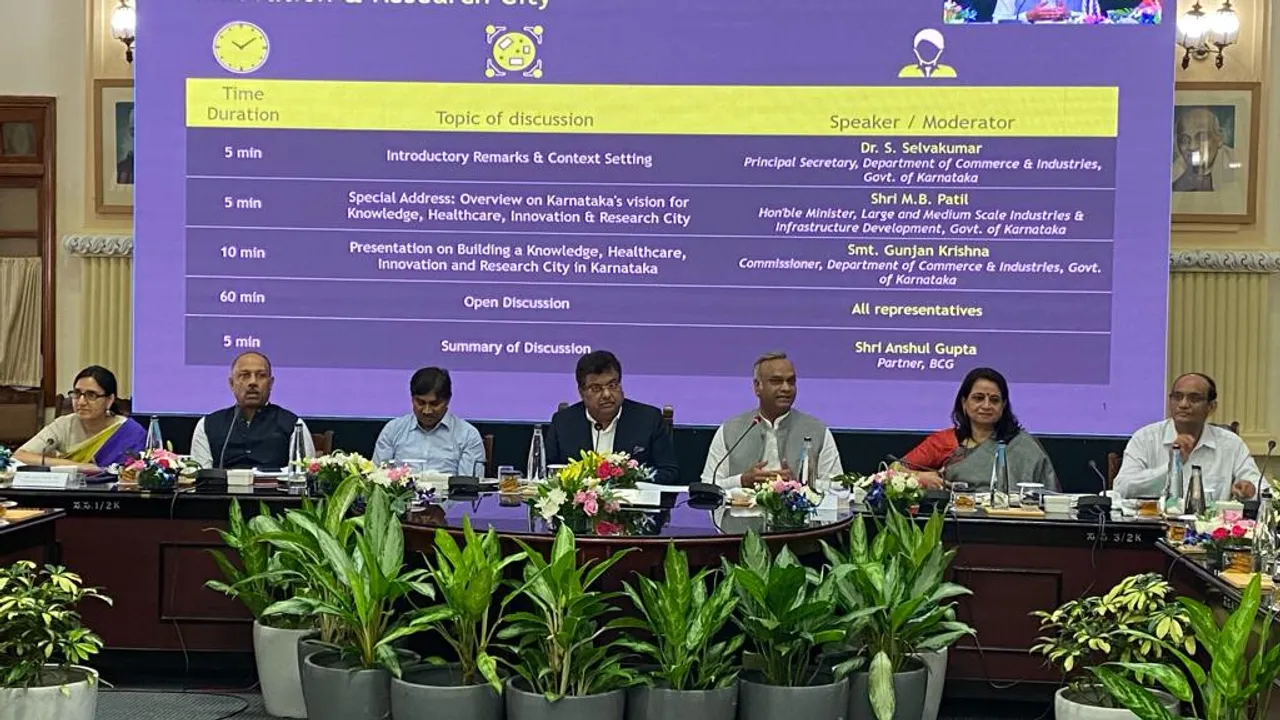 All Dignitaries Participating in the announcemnet of KHIR