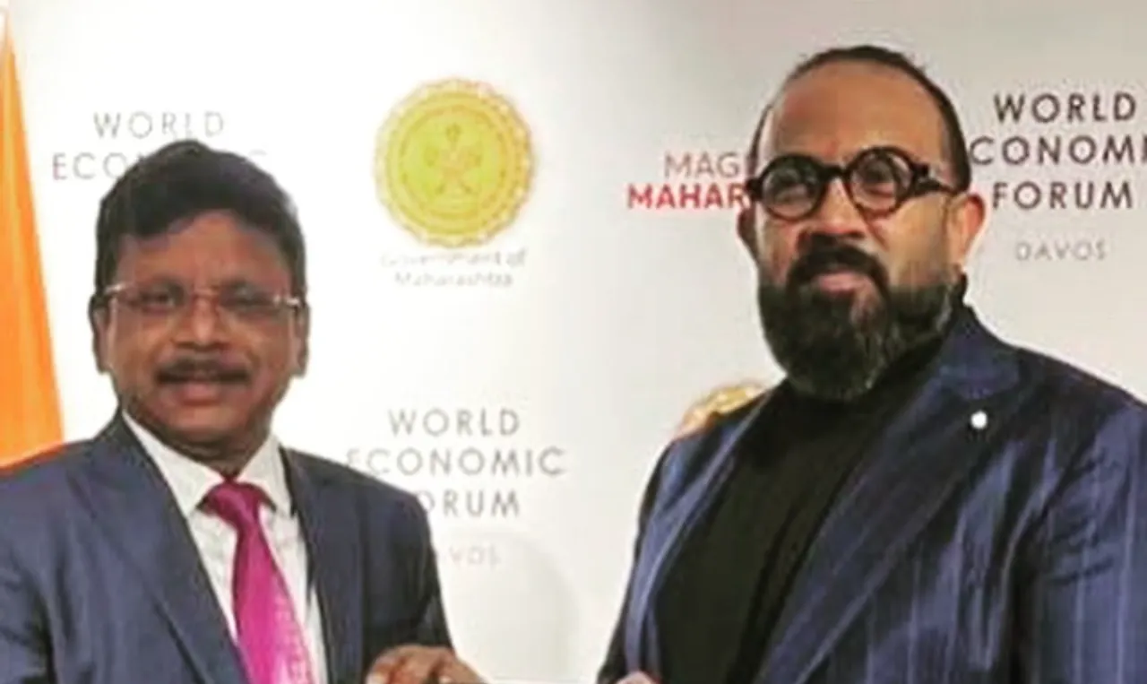 Honorable Principal Secretary of Industries, Maharashtra, Mr. Harshdeep Kamble and Group CEO of Aria Holding, Mr. Suraj Thampi, after signing the MoU.