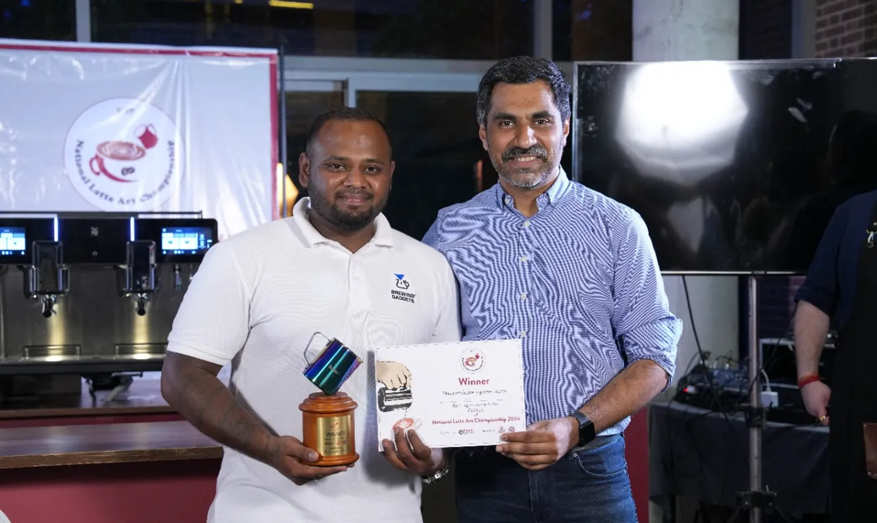 Winner Teja Achar with Kaapi Machines CEO & Managing Director Mr. Abhinav Mathur