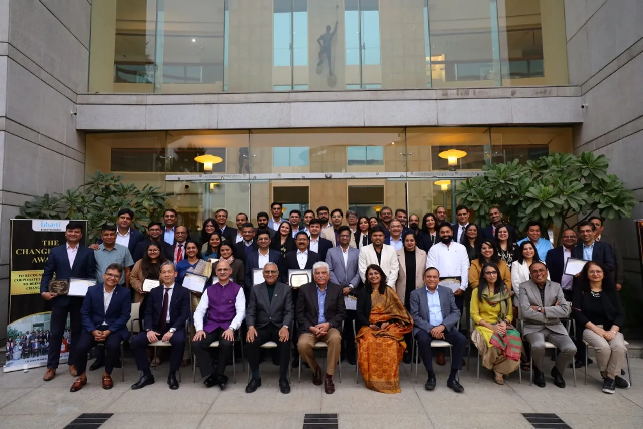 From L to R, starting from fourth-Lt Col Vijay Chadda Mr Rakesh Bharti Mittal, Ms. Mamta Saikia, CEO, and Mr. Akhil Gupta, Ms. Amrita Padda