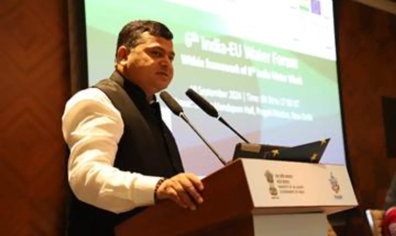 Minister of State for Jal Shakti, Dr. Raj Bhushan Choudhary; Secretary (Jal Shakti)