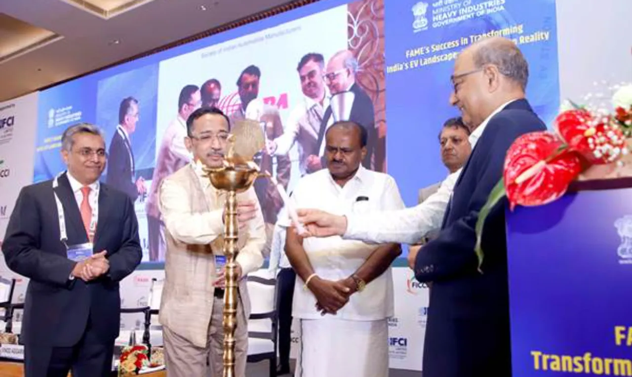 Union Minister of Heavy Industries & Steel, Shri H.D. Kumaraswamy