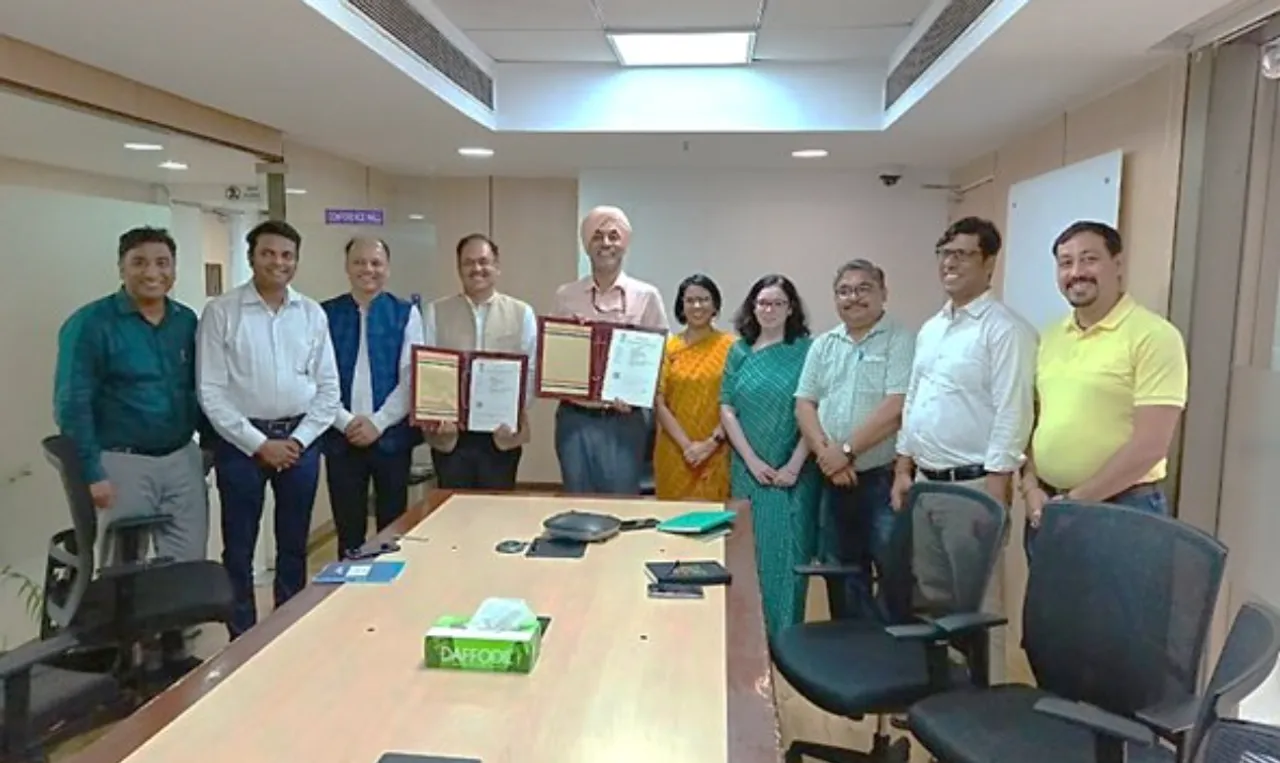 MoRD and MSC Team during MoU signing.jpg