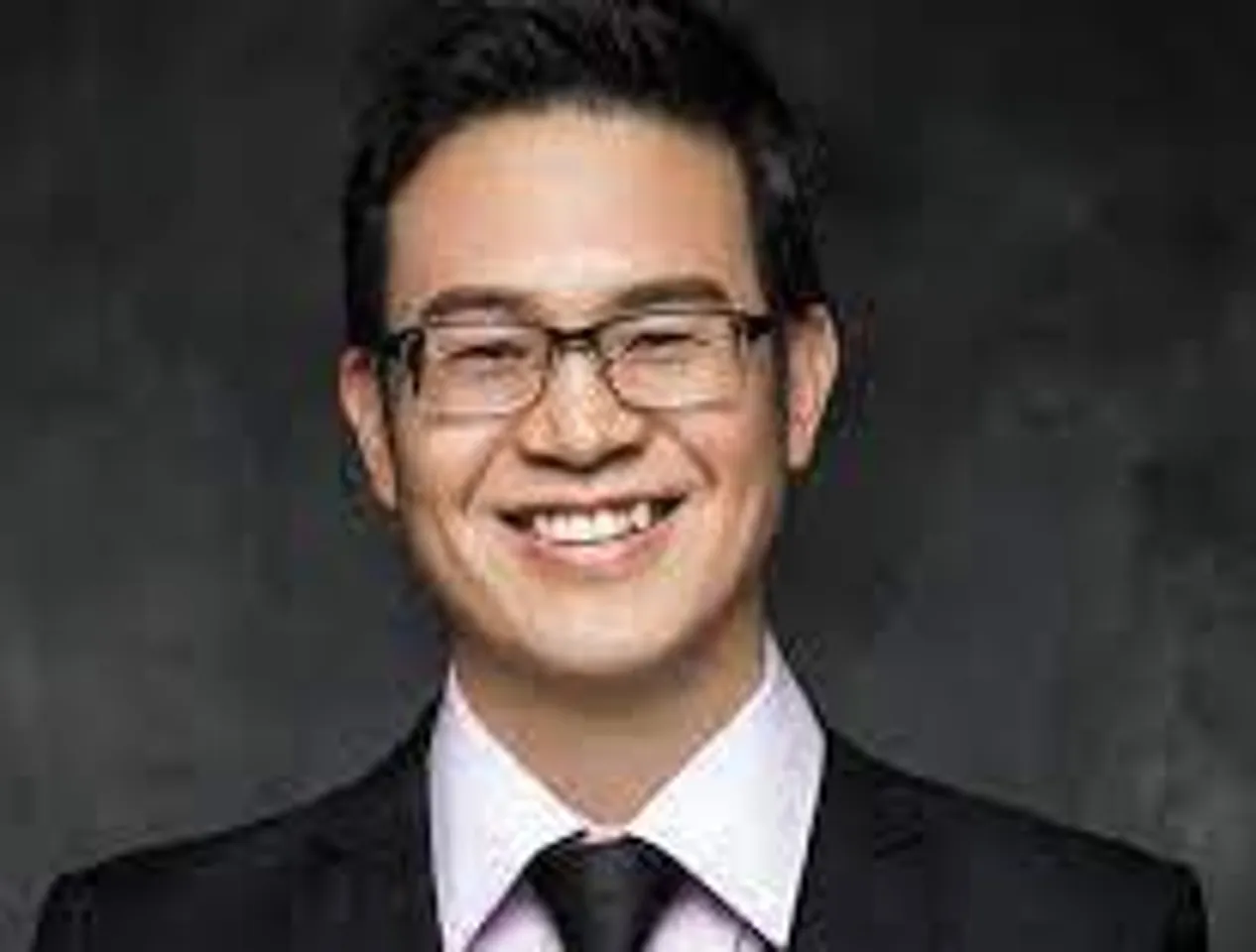 Jizhou Huang
