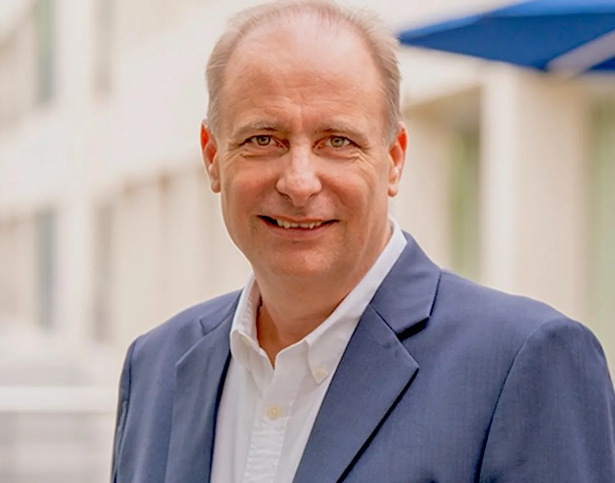 Duncan Hewett, VMware