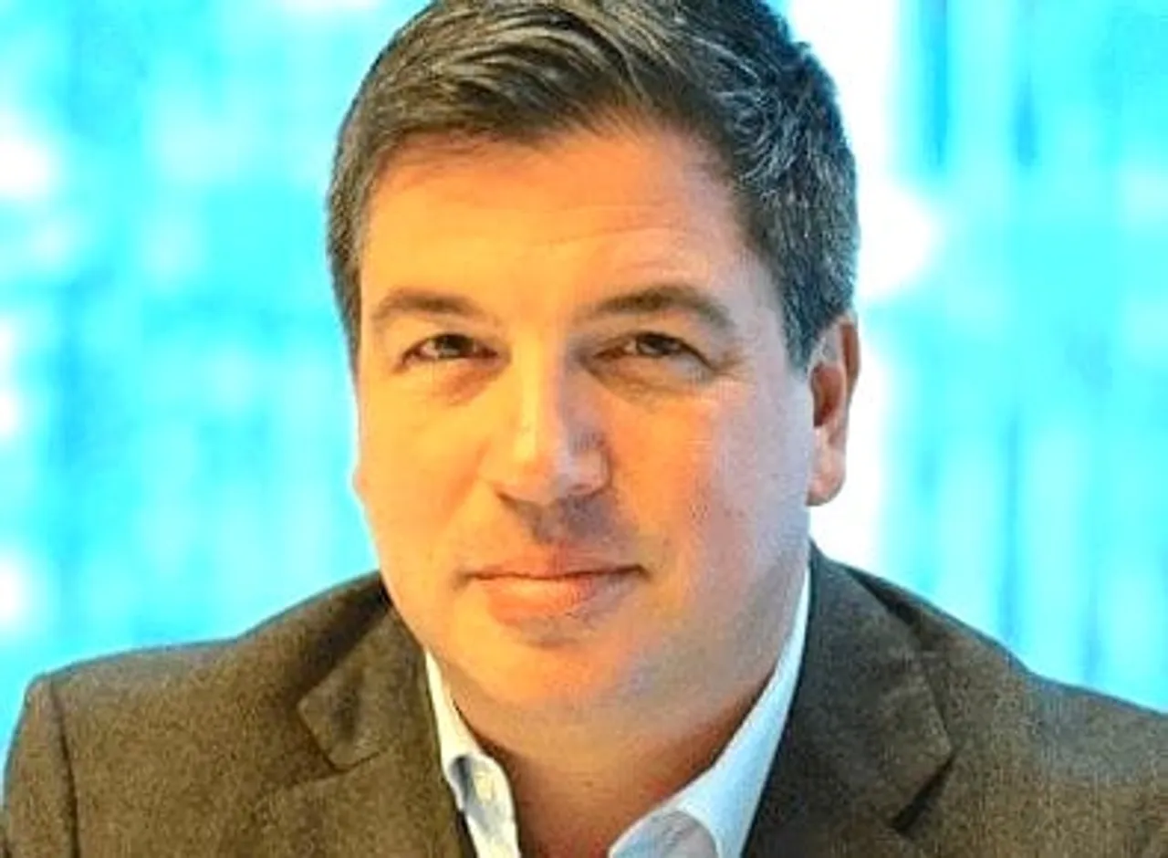 Simon Paris, Finastra