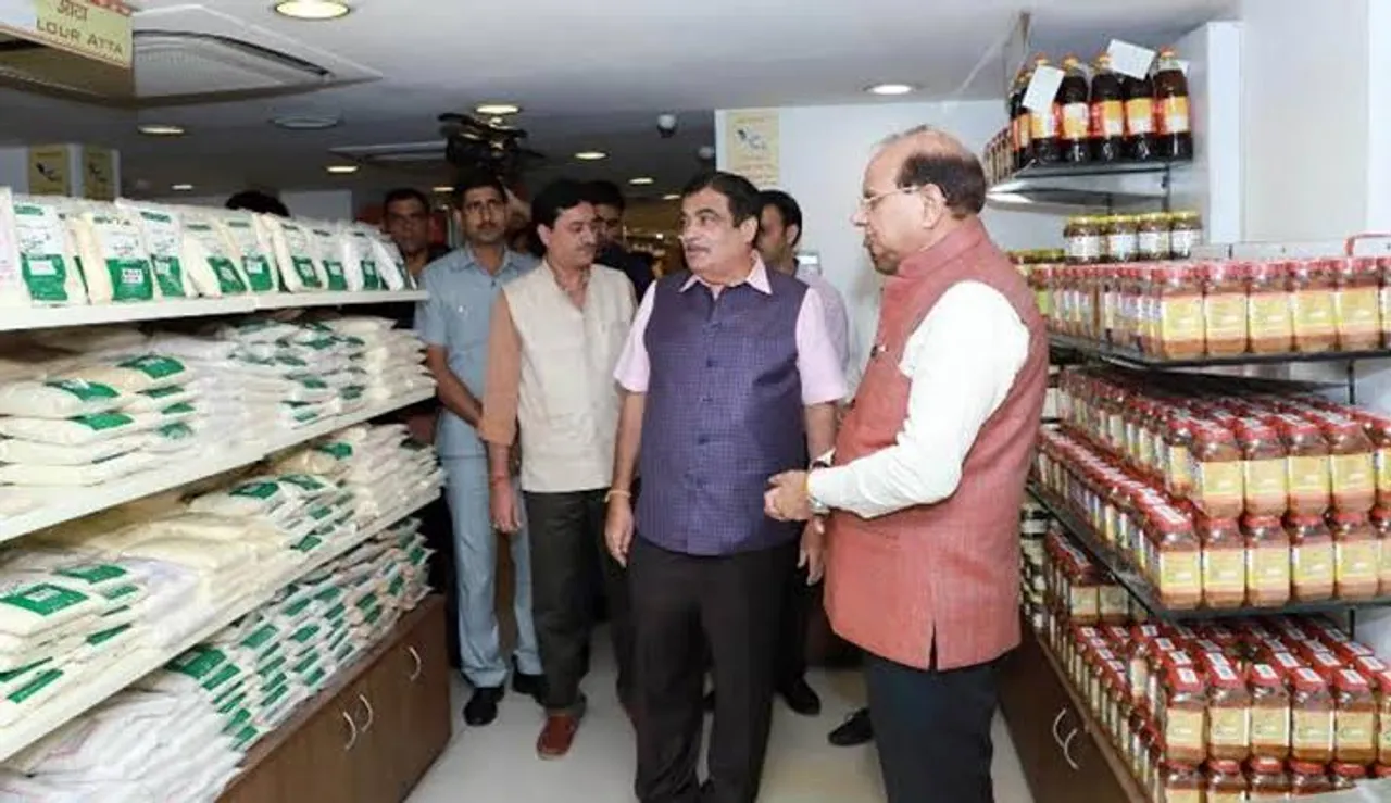 Nitin Gadkari, Khadi, KVIC, Vinai Kumar Rai